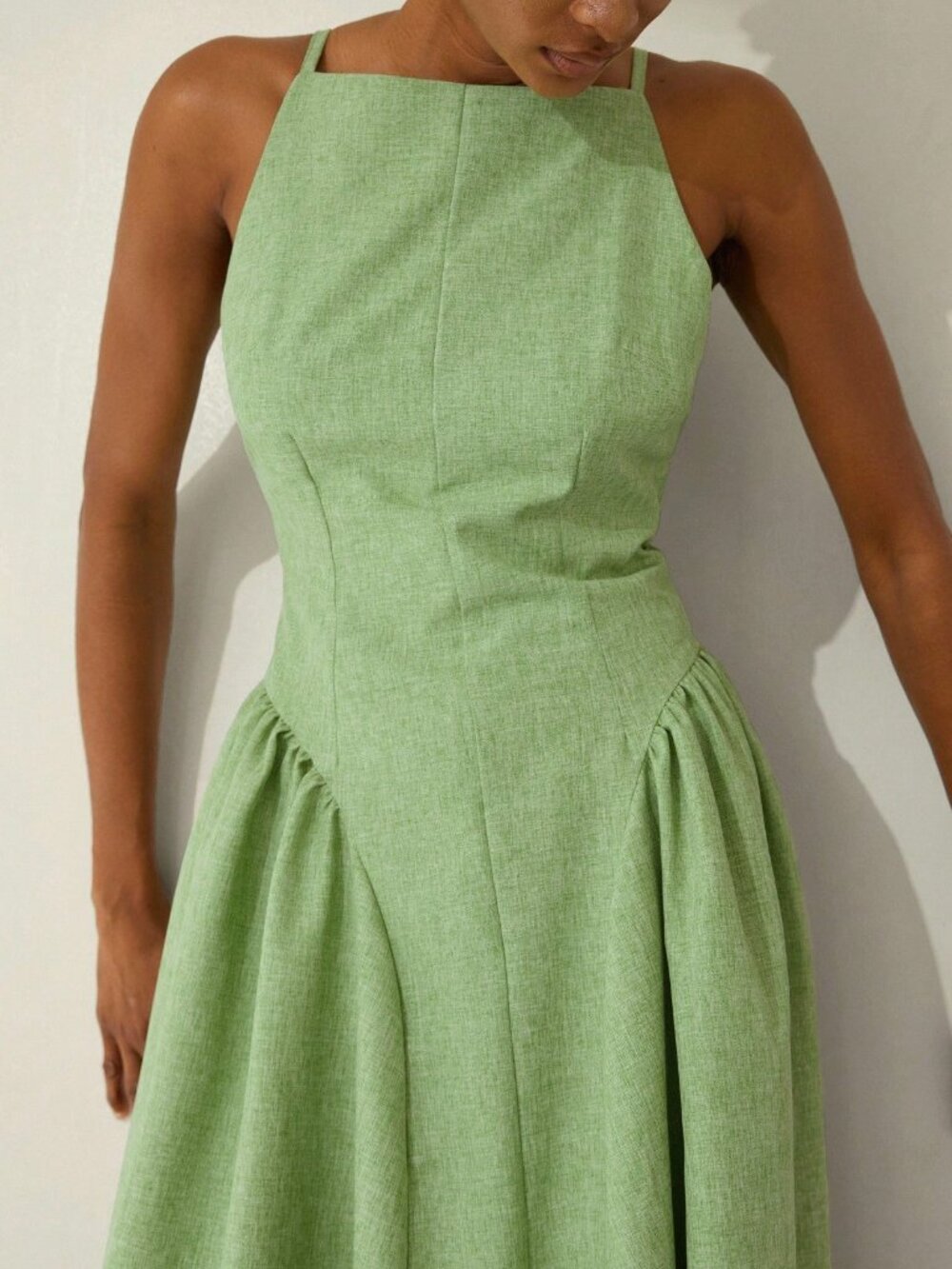 Green Elegant Women's Off-Shoulder Sleeveless Ruched Waist Flared Dress - Picture 5 of 5